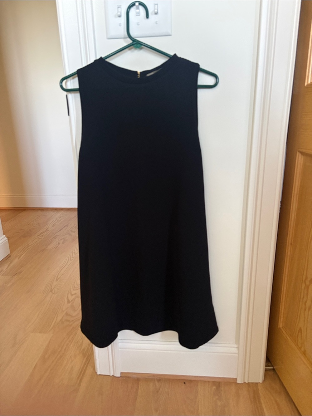 SFERRA Black Sleeveless A-Line Tank Top